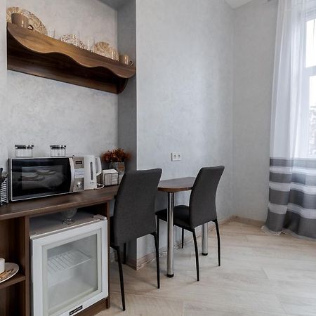 Golden Violin ! Apartments Lviv T Bagian luar foto