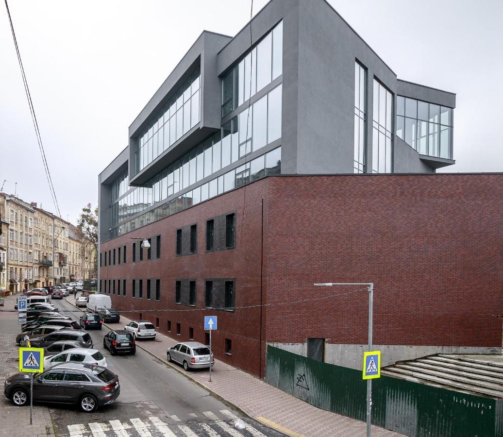 Golden Violin ! Apartments Lviv T Bagian luar foto