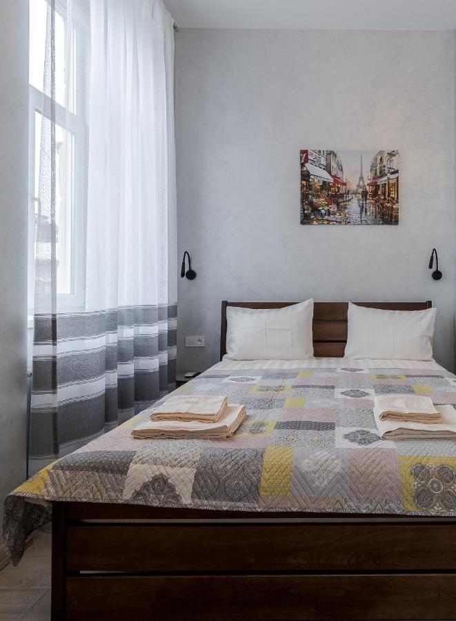 Golden Violin ! Apartments Lviv T Bagian luar foto
